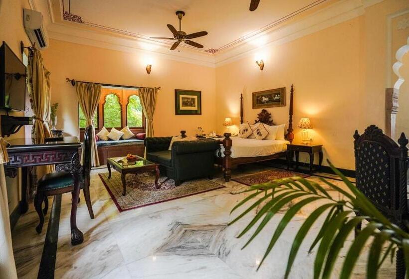 エクゼクティブスイート, Khas Bagh