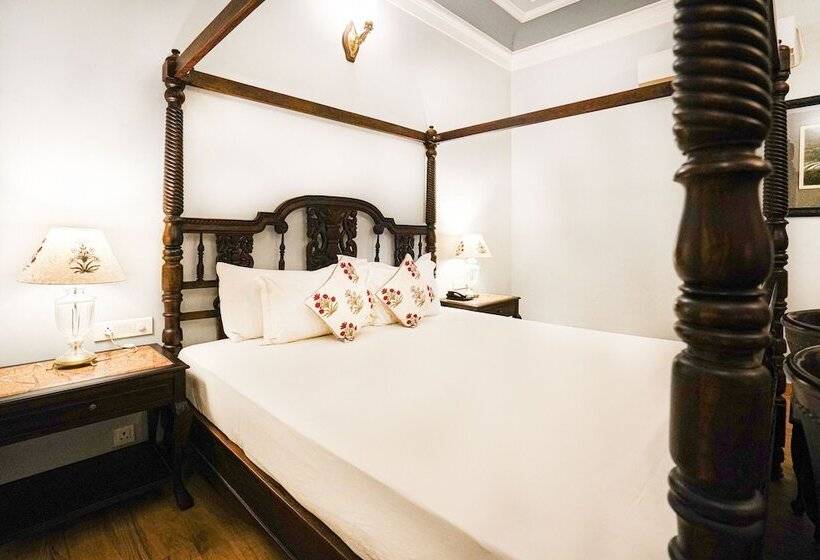 デラックスルーム, Khas Bagh