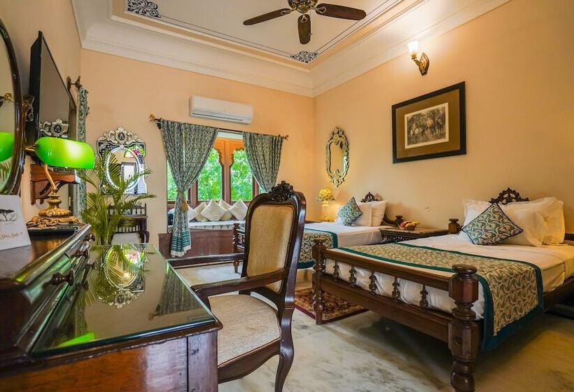 デラックスルーム, Khas Bagh