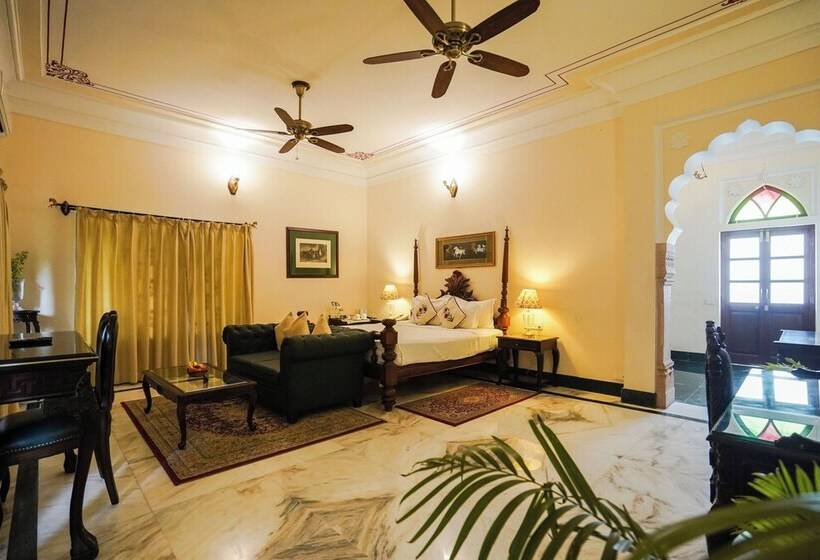 エクゼクティブスイート, Khas Bagh