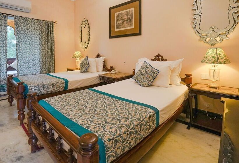 デラックスルーム, Khas Bagh