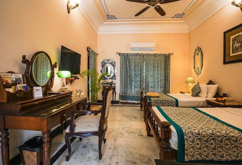 デラックスルーム, Khas Bagh