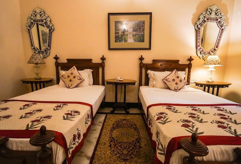 デラックスルーム, Khas Bagh