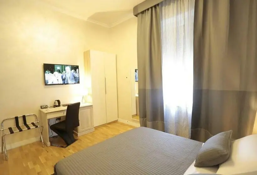اتاق استاندارد سه نفره, Attico Volta B&b