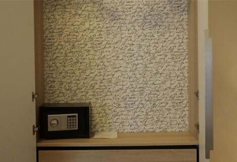 اتاق استاندارد, Attico Volta B&b