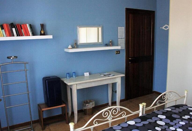 اتاق استاندارد با چشم‌انداز باغ, B&b Verdegiada