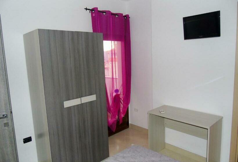 חדר דלוקס, B&birs