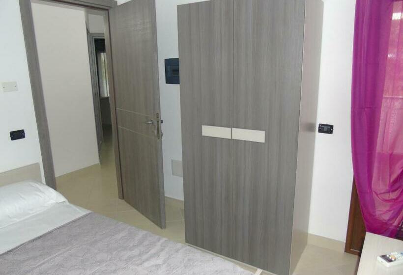 חדר דלוקס, B&birs