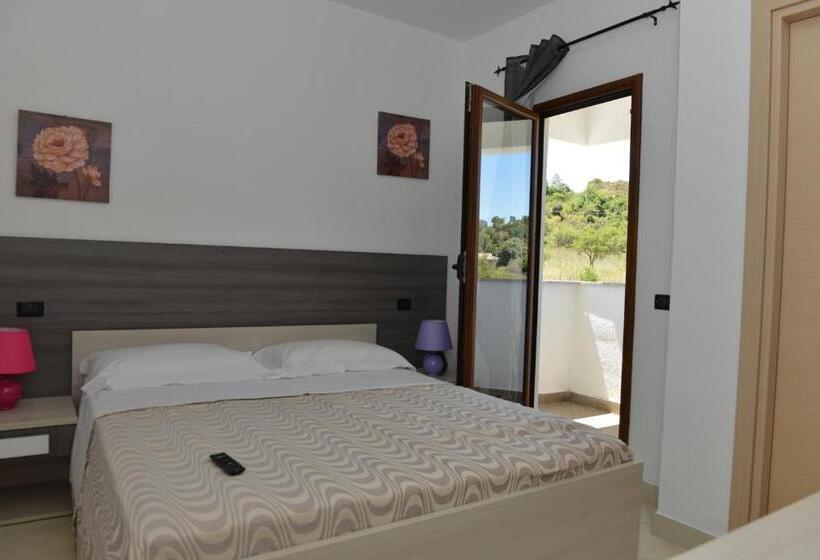 חדר סטנדרט עם מיטת קינג, B&birs