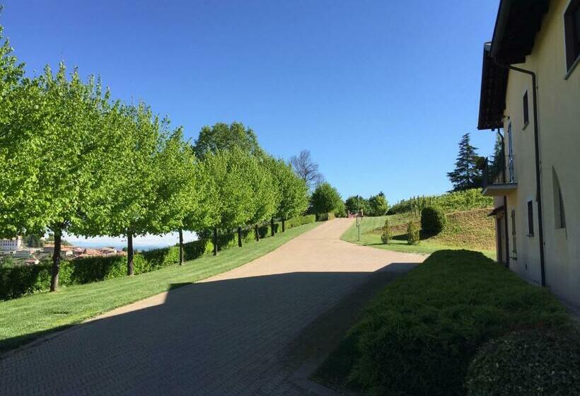 Номер Стандарт с Балконом, Cascina Cortine