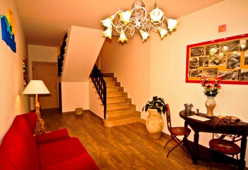 غرفة قياسية, La Marinella