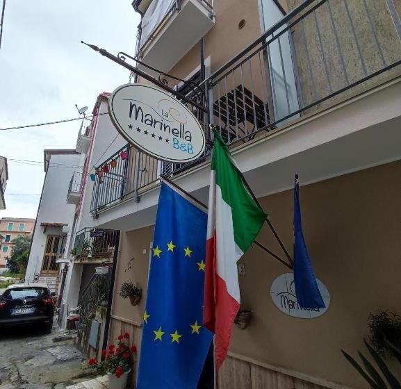 غرفة قياسية ثلاثية, La Marinella