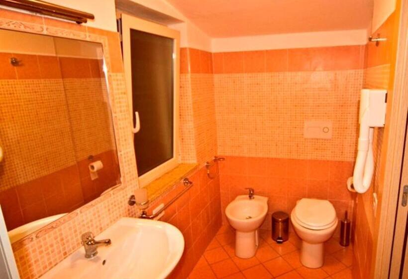 Студио Стандарт с Террасой, La Marinella