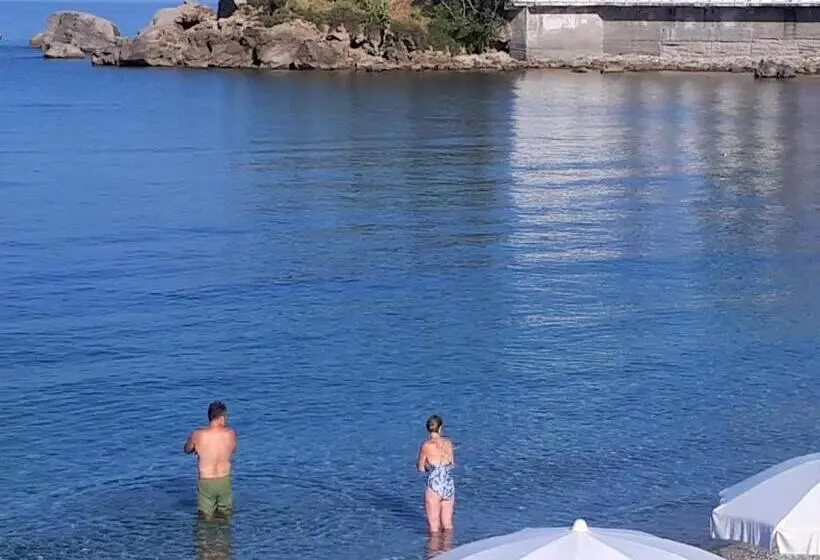 テラス付きスタンダードワンルーム, La Marinella