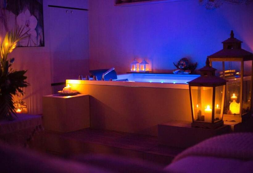 Deluxe Rum med Jacuzzi, Corte Rossetti Le Dimore Luxury B&b