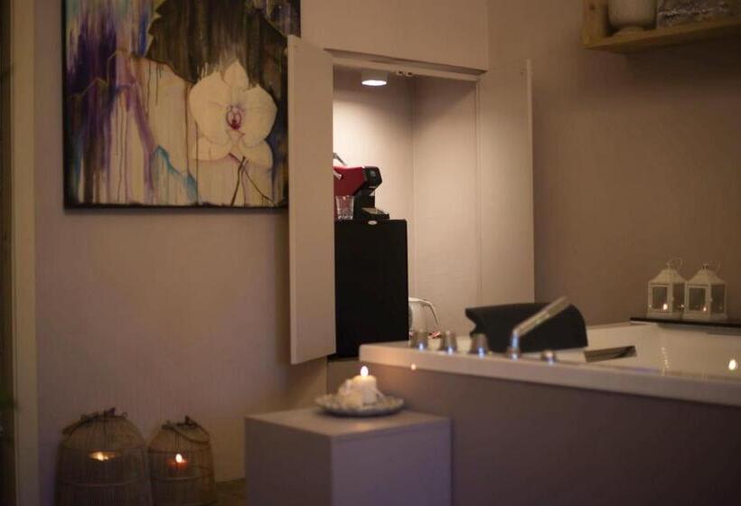 Deluxe Rum med Jacuzzi, Corte Rossetti Le Dimore Luxury B&b