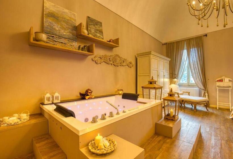 Deluxe Rum med Jacuzzi, Corte Rossetti Le Dimore Luxury B&b