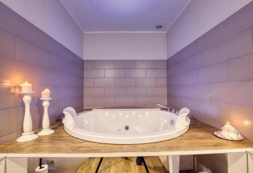 ハイドロマッサージバス付きスイート, Corte Rossetti Le Dimore Luxury B&b