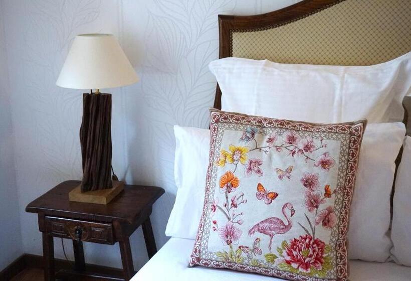 标准间, Hôtel Restaurant Le Manoir De Montesquiou