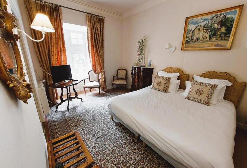 高级大房间, Hôtel Restaurant Le Manoir De Montesquiou