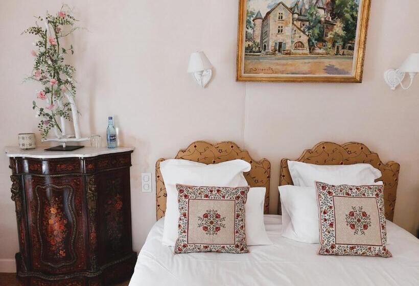 高级大房间, Hôtel Restaurant Le Manoir De Montesquiou