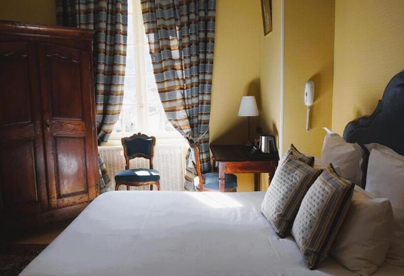 高级大房间, Hôtel Restaurant Le Manoir De Montesquiou