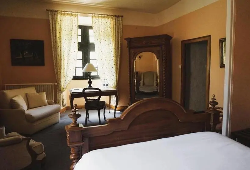 Sviitti, Hôtel Restaurant Le Manoir De Montesquiou