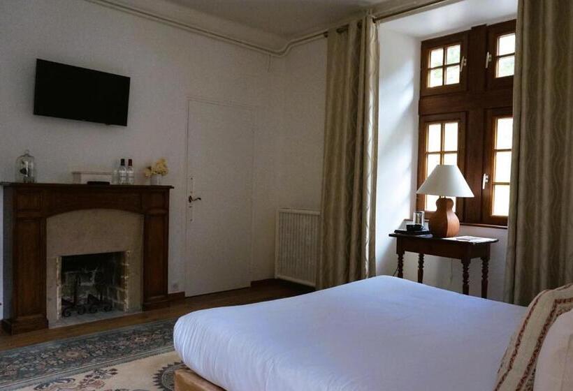 高级大房间, Hôtel Restaurant Le Manoir De Montesquiou