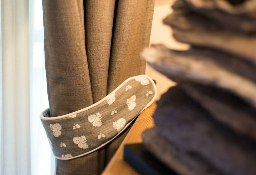 اتاق استاندارد با بالکن, Les Montagnards