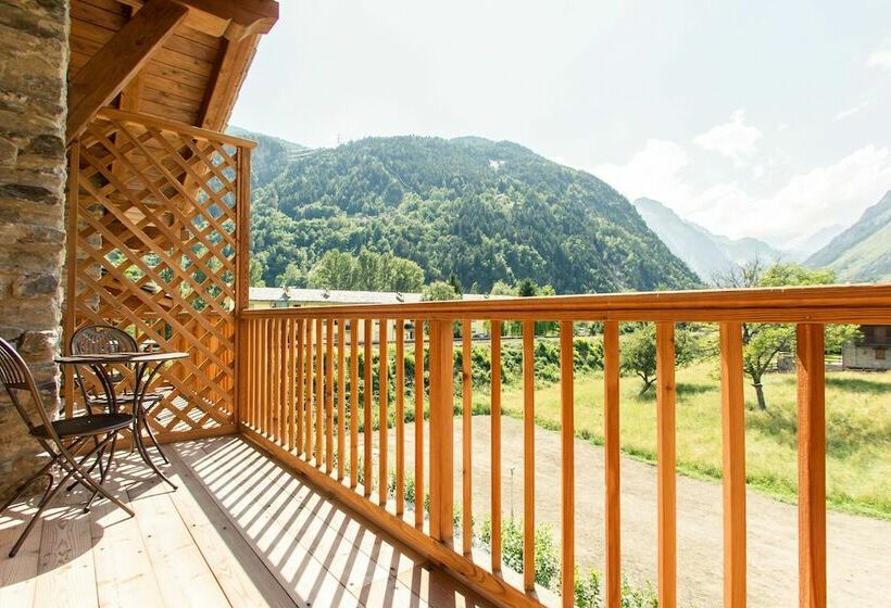 اتاق استاندارد با بالکن, Les Montagnards