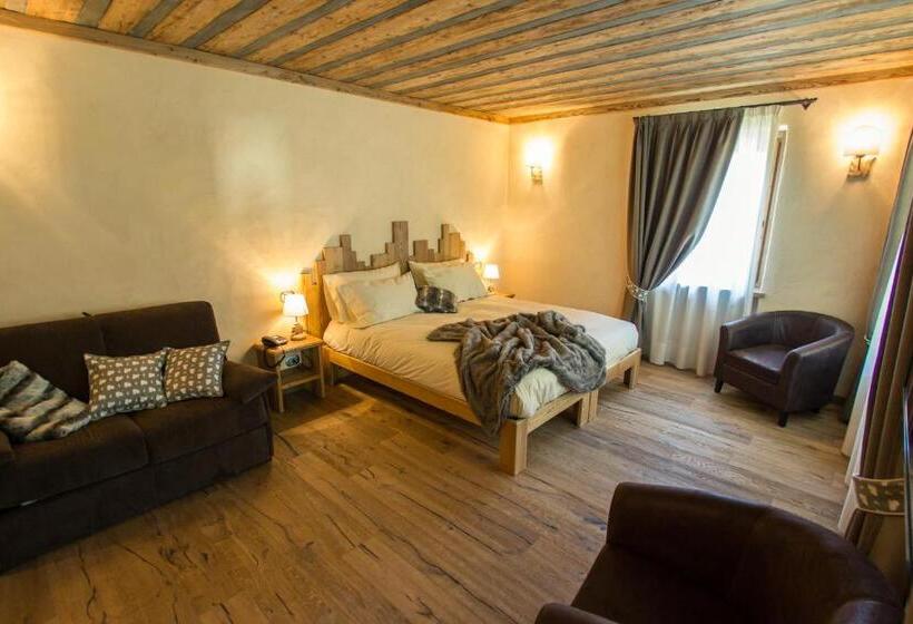 Superior Room with Terrace, Les Montagnards