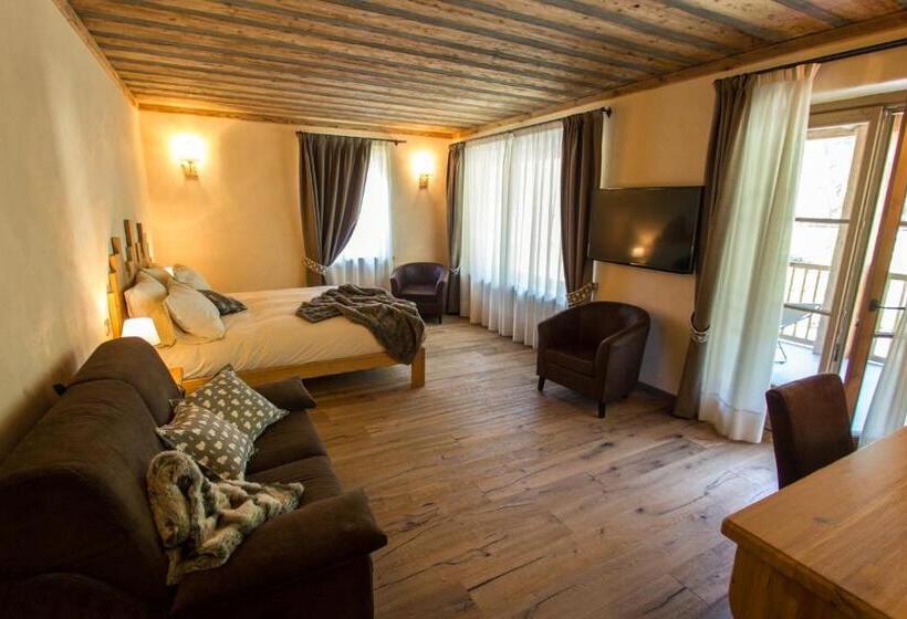 Superior Room with Terrace, Les Montagnards