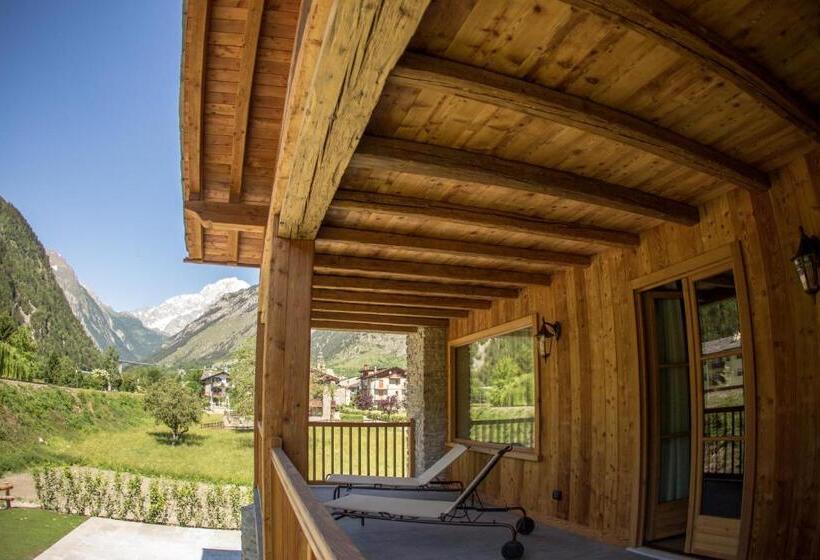 Superior Room with Terrace, Les Montagnards