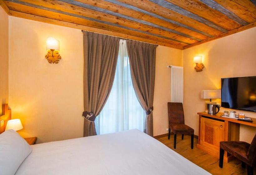 اتاق استاندارد با بالکن, Les Montagnards