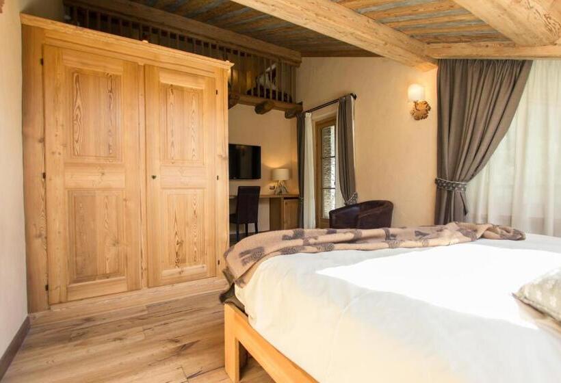 اتاق خانوادگی, Les Montagnards