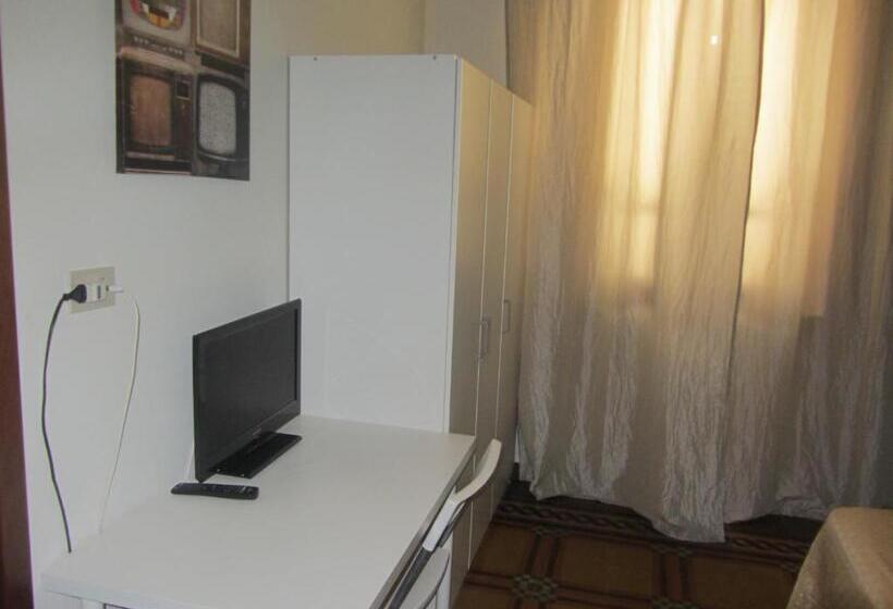 スタンダードトリプルルーム, Mirafiori