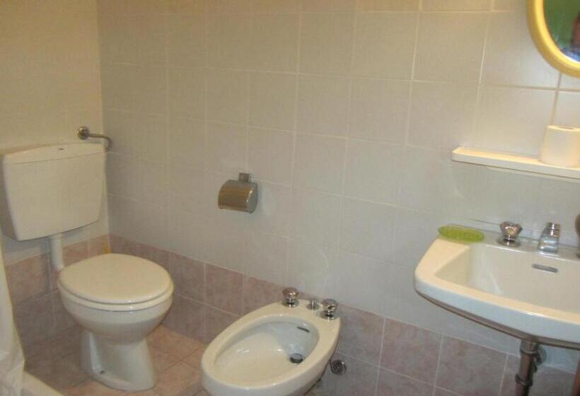 スタンダードシングルルーム, Mirafiori