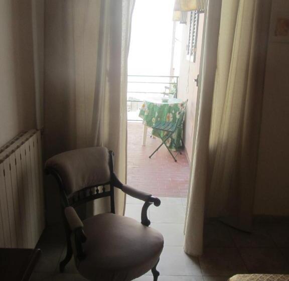 バルコニー付きスタンダードトリプルルーム, Mirafiori