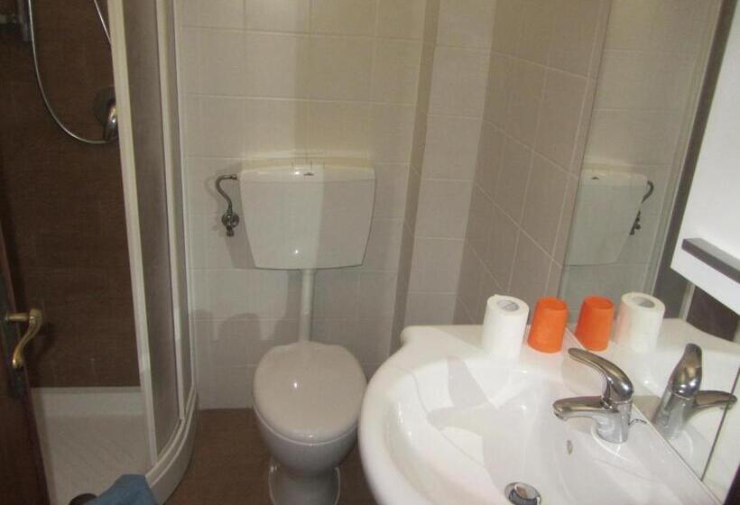 バルコニー付きスタンダードトリプルルーム, Mirafiori