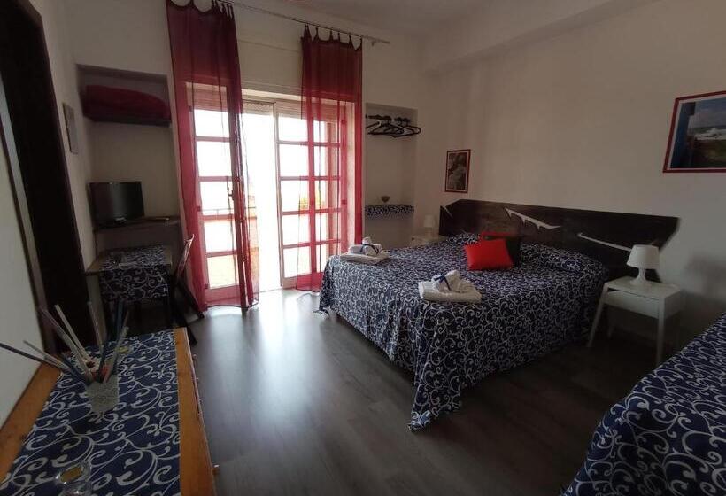 اتاق استاندارد سه نفره, Idria B&b