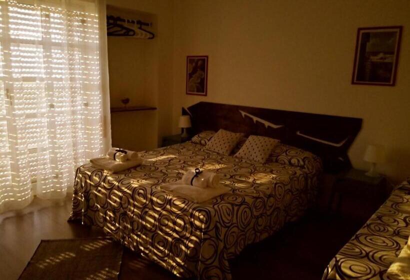 اتاق استاندارد سه نفره, Idria B&b