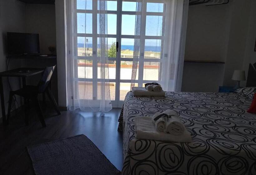 اتاق استاندارد سه نفره, Idria B&b