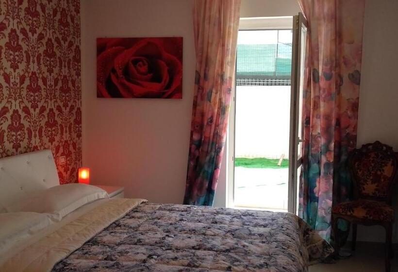 Трехместный Номер Стандарт Вид на Сад, Le Tre Rose Bed & Breakfast