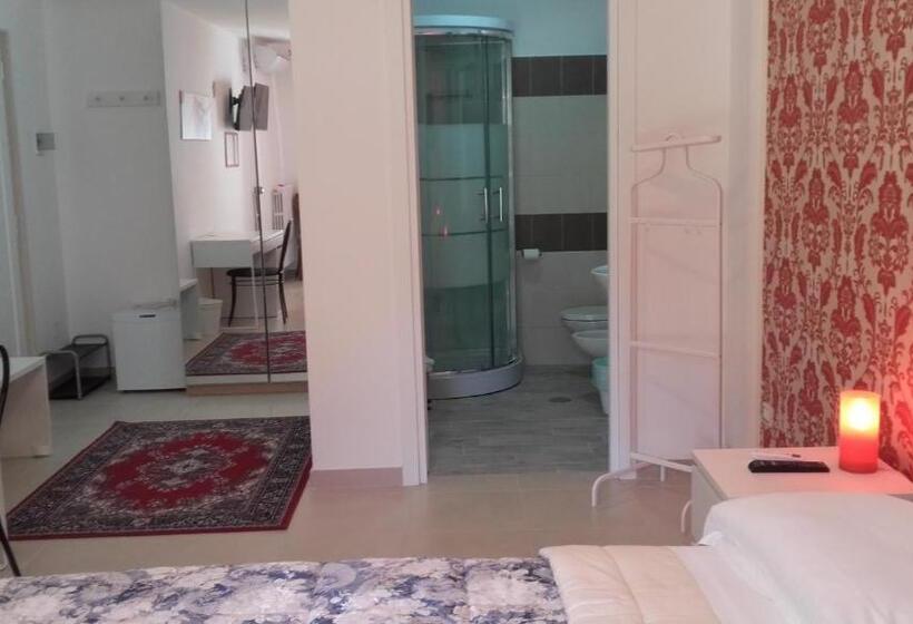 Трехместный Номер Стандарт Вид на Сад, Le Tre Rose Bed & Breakfast