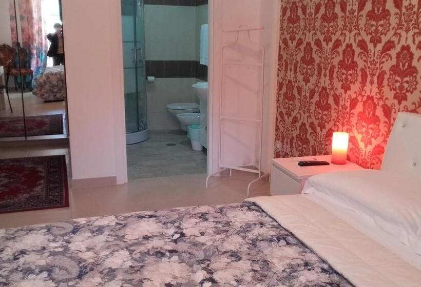 Трехместный Номер Стандарт Вид на Сад, Le Tre Rose Bed & Breakfast