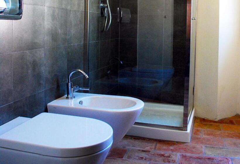 Четырехместный Номер Стандарт, Camera Con Vista