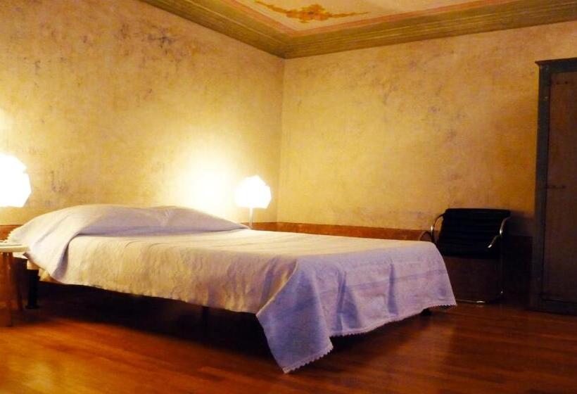 Четырехместный Номер Стандарт, Camera Con Vista