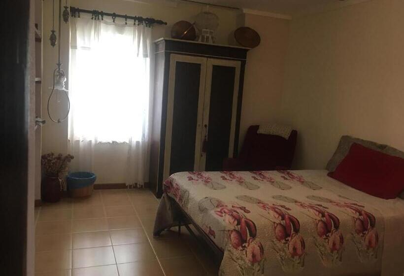 اتاق خانوادگی با سرویس بهداشتی مشترک, B&b Cm Ranch