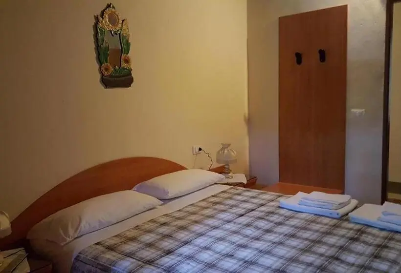 スタンダードトリプルルーム, B&b Corte Bezzetti