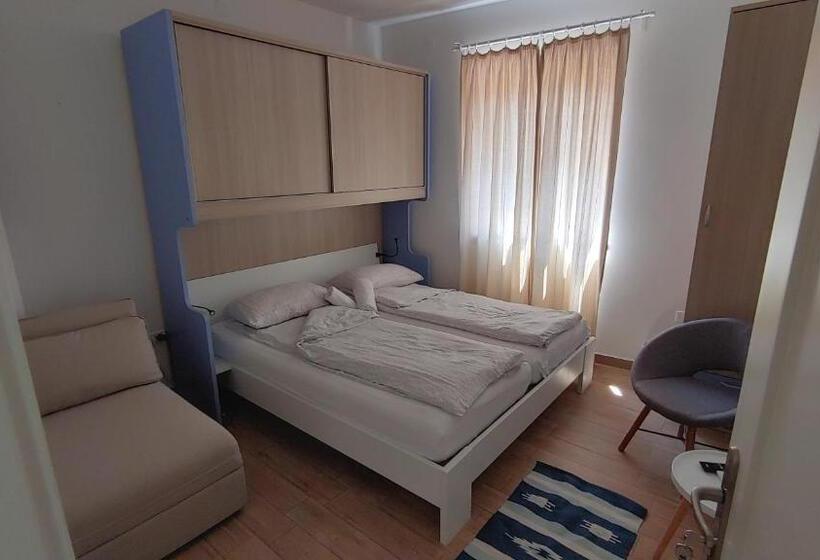 اتاق استاندارد با سرویس بهداشتی مشترک, B&b Isola